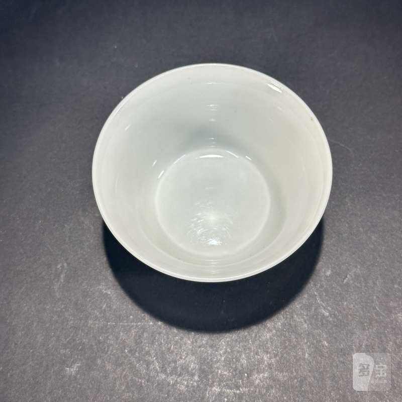 清道光 粉彩蝙蝠纹马蹄杯 - 图2